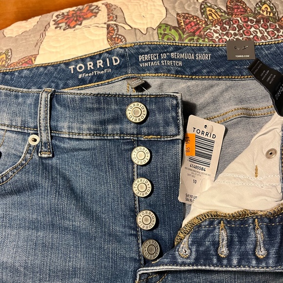 Torrid Blue Distressed Jean Shorts - Picture 3 of 5